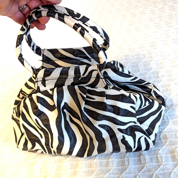 Zebra hand bag - Picture 5 of 9